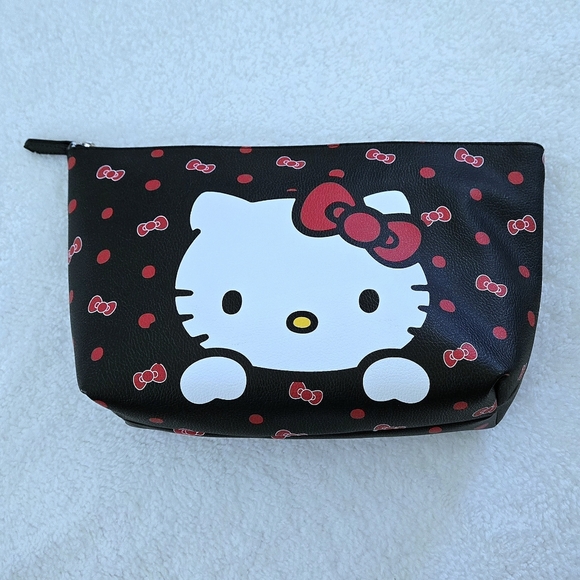Sanrio Handbags - Sanrio Hello👋 Kitty🐈 Cosmetic💄 Bag👝/Carry-All Pouch - NWT